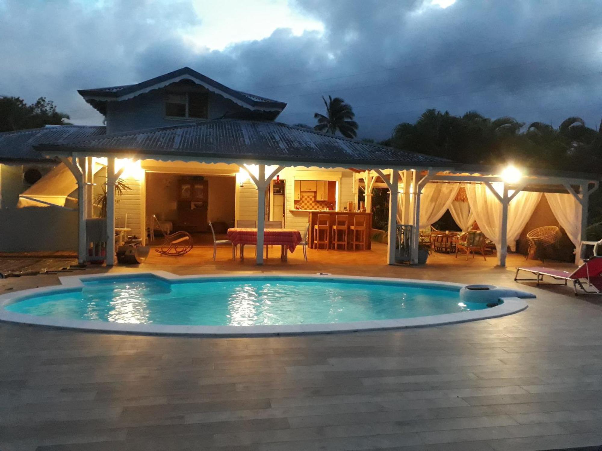 Gite Kaz A Topaze, Piscine, Jardin Tropical Sainte-Rose Exterior photo